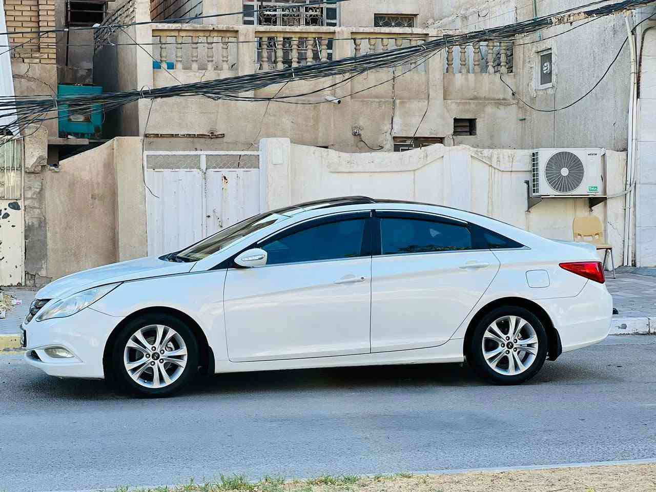 سوناتا مديل 2012 خليجي السعر 114 مع المجال للاستفسار *********** مكفوله كفاله عامه ضربه وصبغ وتبديل وفتح شرط السونار السياره فول مواصفات بني رامه اشاير مريء شفتات استيرن كشنات كهربائي تحكم استيرن جهتين داخل بيجي مريء شفط شاشه كامره دواره حساسات خلفيه منضومه زينون تبريد قطعتين ثلج ❄️  حداديه تخم تاير مكينه وكير مكفولات من الفتح مكينه 2400 دوش السياره جديده بمعنه الكلمه رقم بغداد نكليزي سنويه لل31 مكان السياره كربلاء
