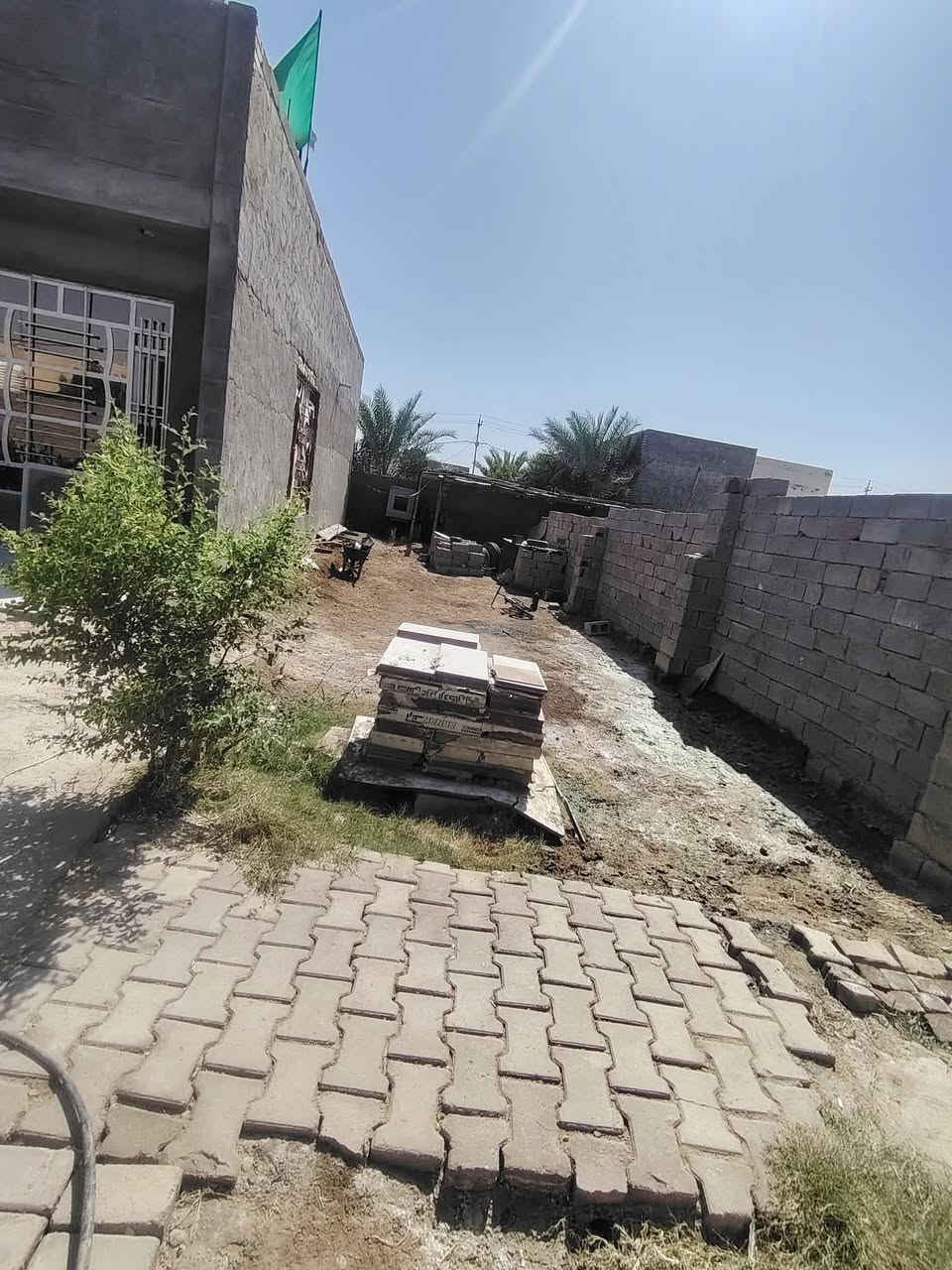 السلام عليكم
بيت للبيع طابو زراعي عقد ٢٥  مساحه ٤١٤ معا قطعه بناء حديث الموقع منطقت بغداد خلف الكفيل 

شارع خدمات كامله مجاري حديثه السعر 135الاستفسار

***********
***********
