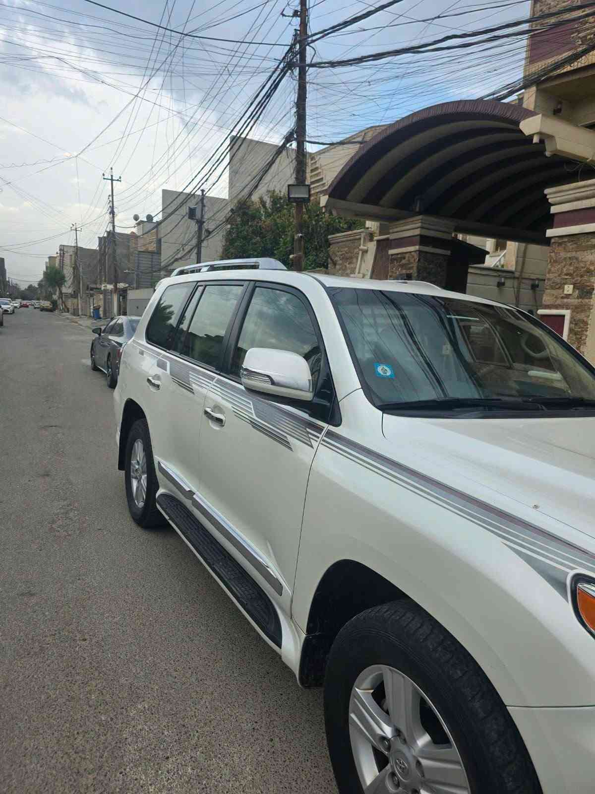 لاندكروز ٢٠١٤ • ٦ سلندر • تحويل باسمي