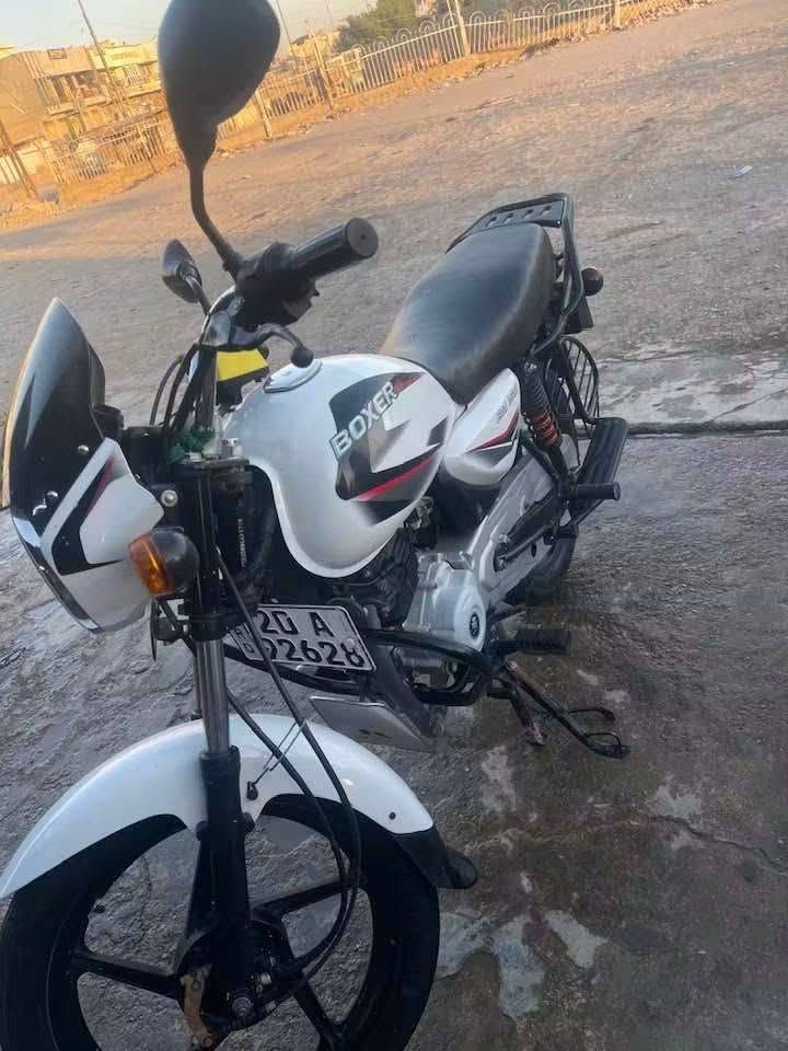 دراجه للبيع ❤️❤️
نوع بوكسر ….. 
2022 نضيفه 
الدراجه امرقمه وتحويل ثاني يوم ….
السعر (مليونين) وبيهه مجال بسيط  🤎❤️ 
مكان الدراجه !! بغداد الشعب 
للتواصل ***********
