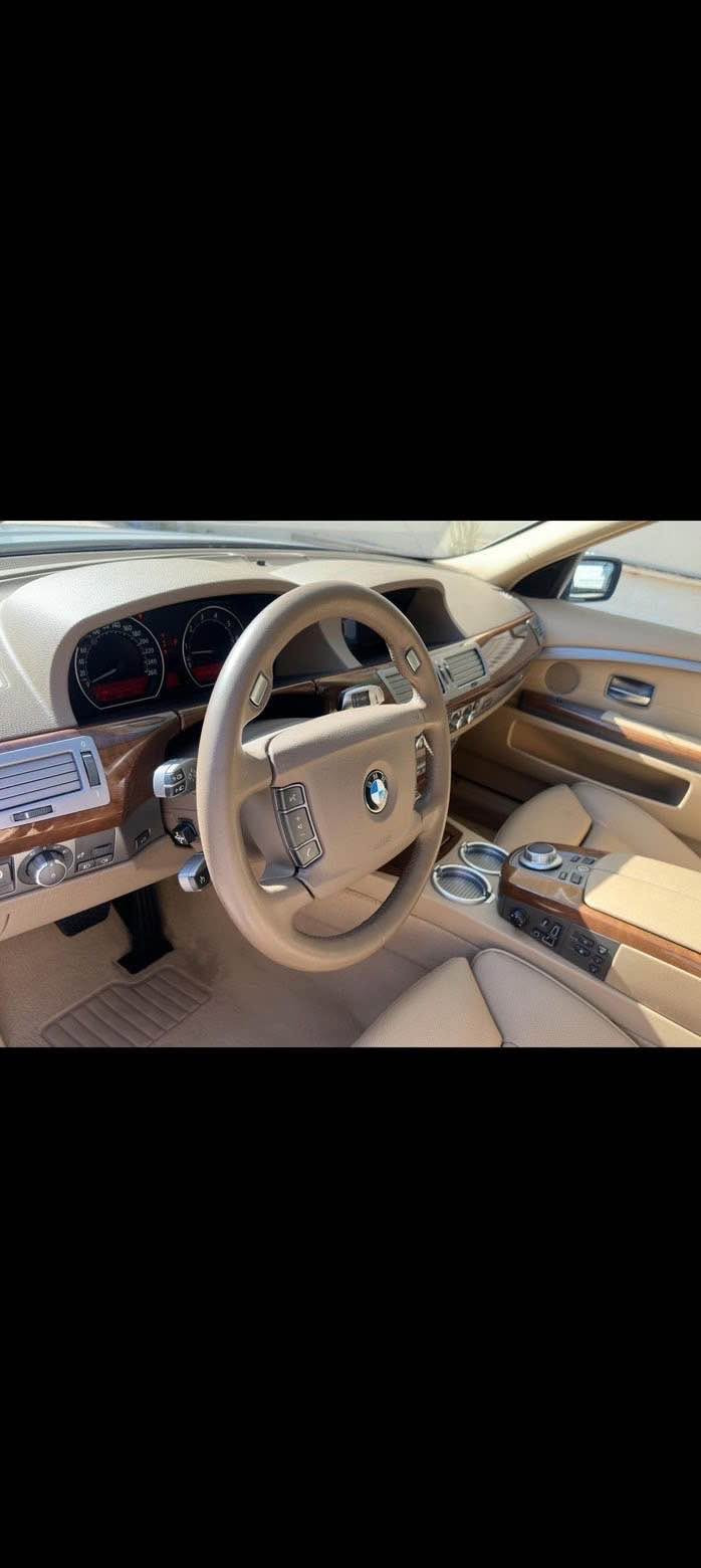 بەناوی خوای گەورەو مهیرەبان 
  BMW Wat Wat 2008 740 i V8 
مواسەفاتەکانی 
١ سلاید 
٢ کوشن جڵد 
٣ چوار دەرگە شەفت 
٤ کوشن سارد و گەرم 
٥ پێنچ پەردە 
٦ ئاوینەکانی ئەخەویت 
٧ سێ مۆدی لێخوڕیمی هەیە 
٨ چوار جام ئۆتۆ 
 فول فول مواسەفاتی تر 
کیڕو مەکینەی بەشەرت 
سەیارەکە لۆک لۆکە لەسەر دەقی شەریکە ماوەتەوە 153000 ڕۆیشتوە 
سەیارەکە دوبەیە 
بۆیاخی ئیراقی نیە  
١ پارچەی ئەورپای پیوەیە  
سەیارەکە مالی دۆستە 
گۆڕینەوەش ئەکەم 
*********** رانية, السليمانية
