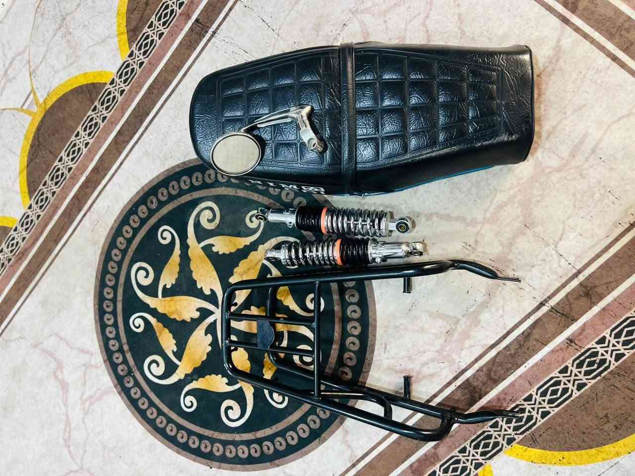 للبيع كشن جديد ودبلات خلفي جديد ومرايه وسوبايه جديده مكان كربلاء السعر كلهن 40 قفل الرقم *********** ماابيع حاجه وحده كلهن مو شراي لا تراسل اخيك
