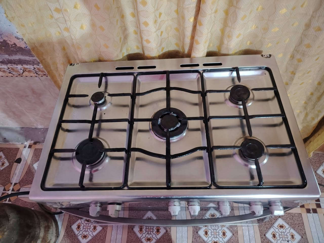 طباخ جبسون ايطالي 125 وبي مجال لشراي متواجد وتساب فقط ***********
