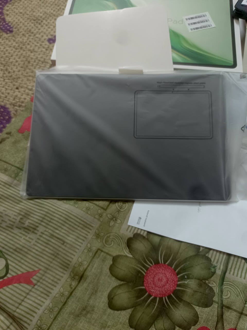 Honor magic pad2
هونر ماجك باد2
مستعمل نظافة ٩٠//١٠٠
كامل ملحقاتة الاصلية ويا
شاحنة كارتونية كيبورد
اشتريتة للدراسة للسادس من شركة الأماني
خلصت اريد ابيعة
................
بس بي خدوش من فوك  بلشاصي مصورهن

................
معالج سناب دراكون8جين3 
Snapdragon 8s Gen 3
.................
شاشة اوليد OLEDتردد144
بطارية 10050 عشرةالف ملي أمبير 
......................
ببجي 120فريم 

سعرر700 بي مجال كربلاء 
***********
