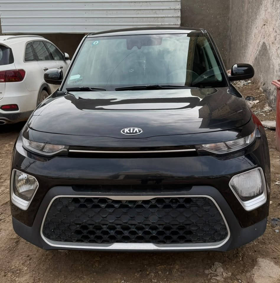 🚘 كيا سول موديل 2021
📍 وارد أمريكي
🎨 اللون: أسود
📏 المسافة المقطوعة : 34,000 كم فقط
⛽ بنزين
🔧 محرك 2.0 لتر – 4 سلندر DOHC
⚙️ قير أوتوماتيك CVT

⭐ المواصفات:

• شاشة لمس
• Apple CarPlay وAndroid Auto
• كاميرا خلفية
• Bluetooth
• مثبت سرعة كروس
• تحكمات ستيرن
• مقعد السائق كهربائي
• نظام مراقبة النقطة العمياء
• رادار مانع تصادم
• مساعد الحفاظ على المسار
• تحذير الاصطدام الأمامي
• قيادة ذاتية
• وضعيات قيادة اقتصادي وسبورت

🔧 الحادث:

قطعتين فقط:
• ربع البنيد
• الجامِلَغ

📋 اللوحة: محافظة بغداد
🔢 رقم الشاصي (VIN): KNDJ23AU2M7124723

📞 للاستفسار: ***********

