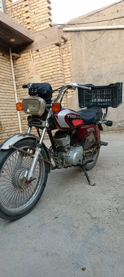 تايكر موديل2021 اوراق
كامله مابيهه نقص ومكينه تخبل 

مكانهه قطعه الصويره 

375 وبيهه مجال بسيط 

***********  فقط اتصال
