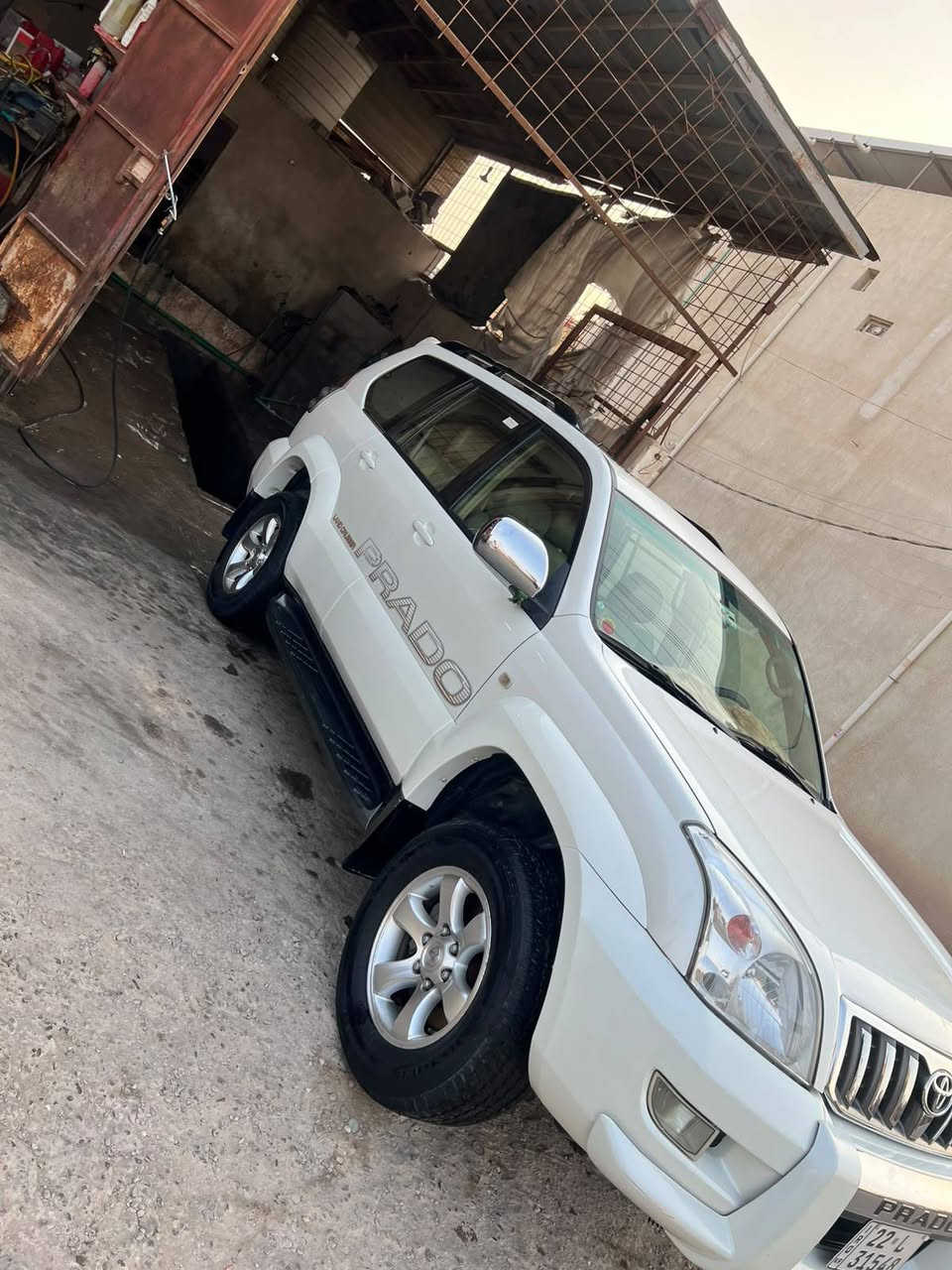 السلام عليكم اخوان مكلف بنشر الي يرد يتصل بصاحب السياره سعره 185 والشراي يتصل وبالخدمه*********** برادومكفوله من الضربه والتبديل بس دعاميات ولاستيك البيبان مصبوغات فقط والباقي كفاله مديل 2007 رقم وهزه جديده بسمه السياره مكينه سته سلندر مكينه كير شرط تبريد حداديه جديده تخم تاير السياره جاهزه فول شرط ماتخسر الف عليه عنوانه بصره أبو الخصيب عوجه السعر185 والشراي يتصل اويراسل وتساب و بالخدمه

