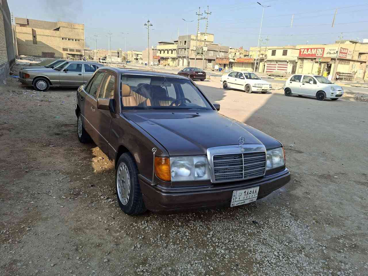 مارسيدس دب • ١٩٨٧ • رقم بغداد