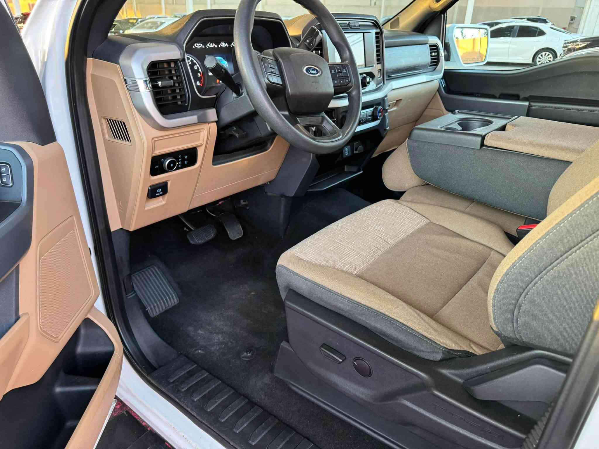 Ford F150 2023
لايتات عدسه شاشه كاميرا تحكم ستيرن 
ماشيه 60 الف ميل 
محرك 5.0 v8 
كير محرك شرط 
قطعه وحده صبغ بدون دواخل بدون ايرباك 
مكان السياره سليمانيه 
سعر 245 ورقه 
***********
