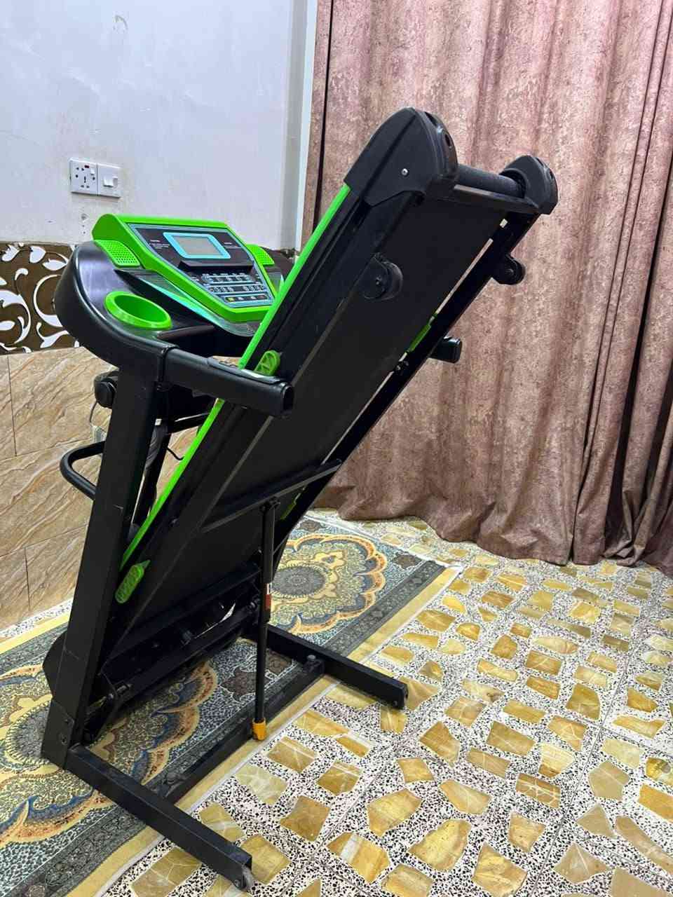 الجهاز بحاله جيده جدا مع حزام كاسر الشحوم اواكس سماعات عدادات حساسات السعر 280متوفر توصيل لجميع المحافظات العراق ***********
