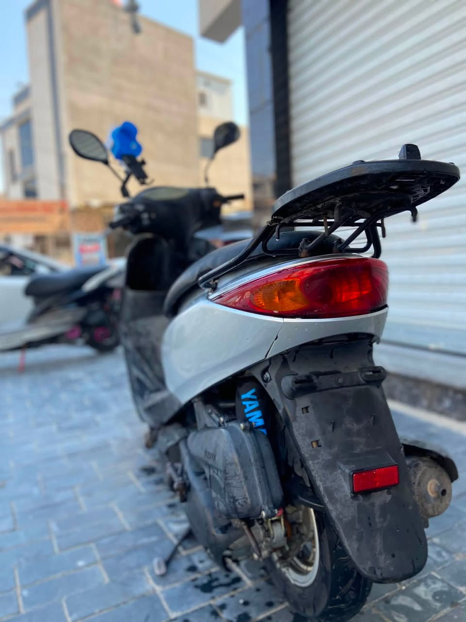 سلام عليكم
دراجة بريز نوزل للبيع 
دراجة كاملة مابيه اي نقص مثل ما موضوح بل صور مال جناي
محرك بلادي ما مفتوح ناعم بتشغيل نكره سلف هندر شغال 
باتري جديد
كهربائيات كله شغالة مشدود علية لايت زنون عالي 
وناصي تفحص وتاخذ من باب البيت 
مكاني (بغداد الاعظمية الاخطل)
واتساب :***********
والسعر: 600 الف 
حلال خير من الله وبالواقع احلا
