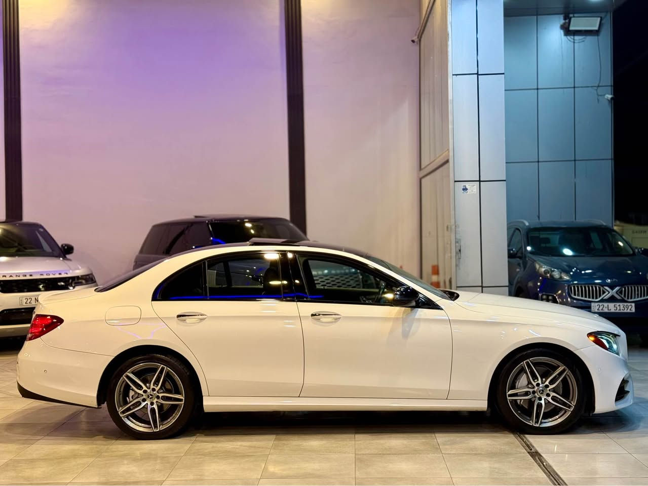 ‏E class 300 2017 
مواصفات 
بانوراما  سماعات بلمستر 
‏AMG هيكل بيلاد
حساس خلفي امامي 
ديسكات و ويل AMG 
٣ قطع سبخ بجانب 
بدون دواخل بدون ارباک 
گیر محرک شرط 
سعر سیارە 202$
‏ ***********📞 watsap 
سيارة موجود ب اربیل أربيل, العراق
