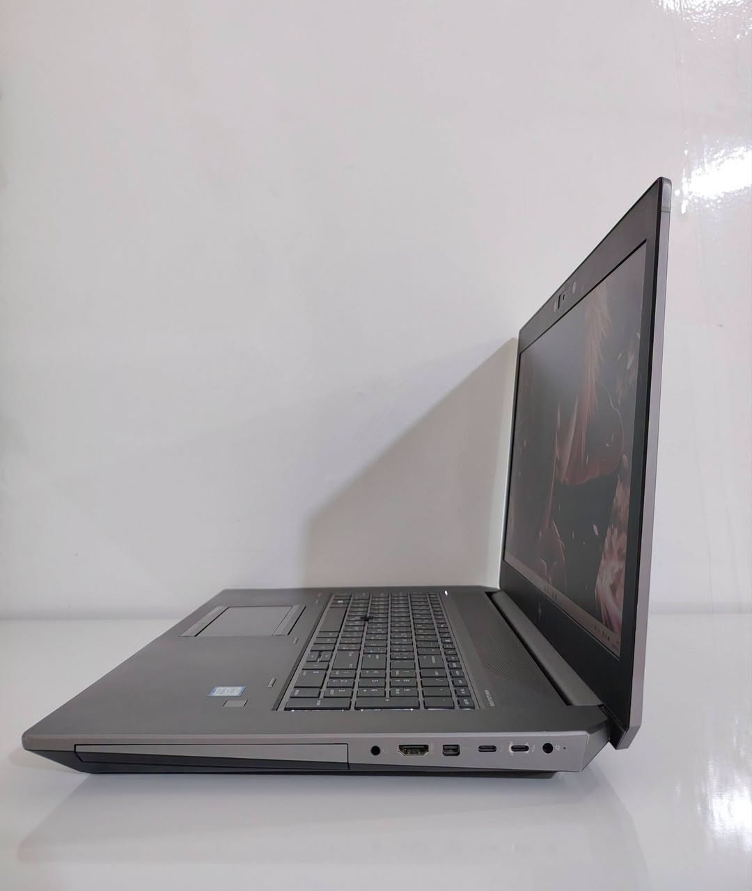 بكرت شاشة RTX بحجم 16 كيكا بسعر (مليون و 50 الف) المهندسين لا تفوتكم
🔥 HP ZBook 17 G6 — Workstation احترافي بقوة NVIDIA Quadro RTX 5000 🔥

💻 المواصفات:

🚀 المعالج: Intel Core i9 – الجيل التاسع H

🎯 كرت الشاشة: NVIDIA Quadro RTX 5000 16GB

🧠 الرام: 16GB DDR4

💾 التخزين: 512GB SSD

🖥️ الشاشة: 17.3" FHD

🎮 كرت مدمج: Intel UHD Graphics 630

⌨️ الكيبورد: عربي + إنكليزي بإضاءة ليزرية

🔥 أداء احترافي للأعمال الثقيلة!
مصمم ليقدم أداء قوي في: 🎮 الألعاب
🏗️ التصميم الهندسي
🧊 برامج الـ3D والرندر
🎬 المونتاج
💻 البرامج الهندسية والثقيلة

🎁 هدايا مجانية مع الجهاز: 🖱️ ماوس
🖤 ماوس باد
🎒 حقيبة لابتوب
🔌 شاحن

📍 العنوان: بغداد — الأمين الثانية
📲 للطلب والاستفسار واتساب أو تليگرام:
***********

مليون و50 الف بسسس
