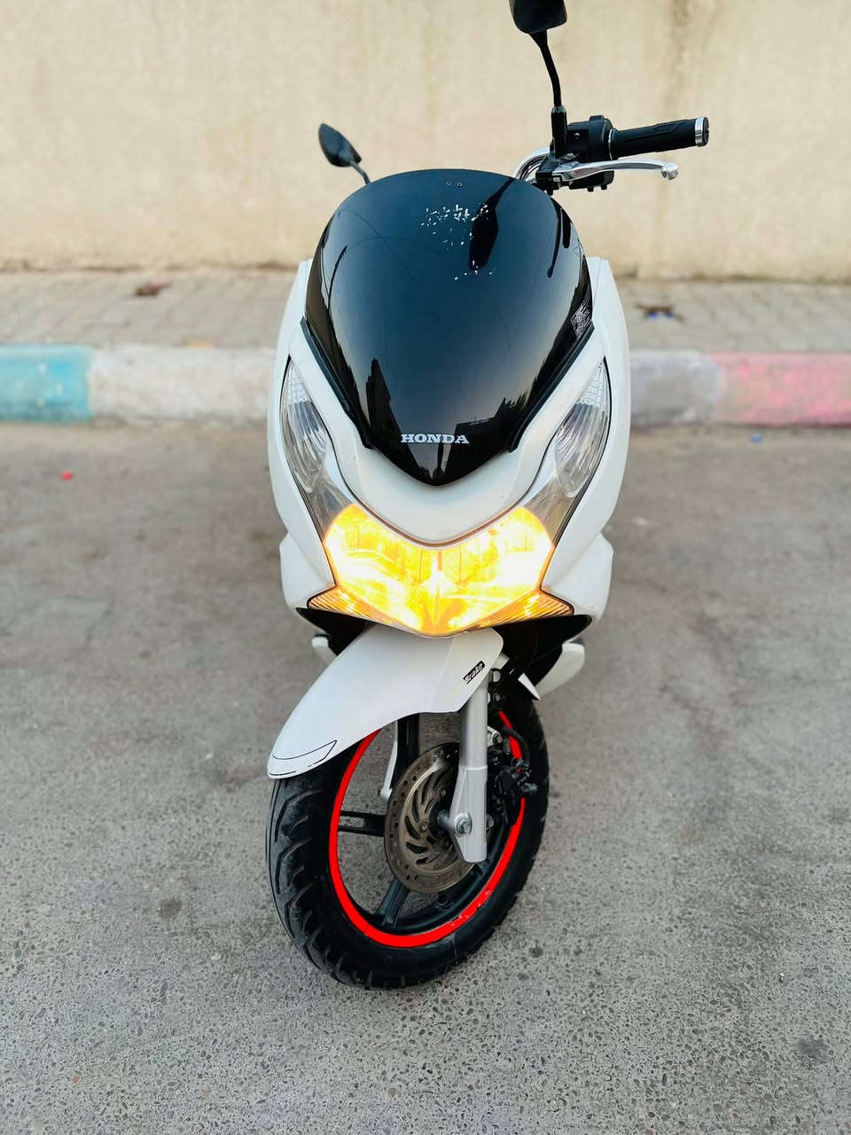 السلام عليكم pcx جيل اول ياباني الاصلي دراجه كارتونه جديده حساس ازدحام حساس ستان حرف A المرغوب مكينه برغي ممفتوح بيه شلعه معدل فول اورق المعرض موجوده ماشيه 26 بعده رمبه مكينه 150 دراجه تتعب تكول جديده مال جناي جيب فيتر وتعال افحص مكفوله كفاله عامه السعر مليون و300  وبيه مجال الهاتف ‭***********‬ اتصل وبيك خير ودلل العنوان بغداد ملاحضه مكلف بل نشر
