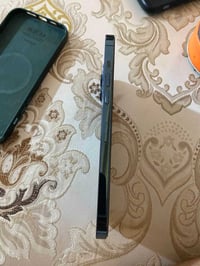 ايفون 12 برو ماكس • ٢٥٦ • ظهر مكسور
