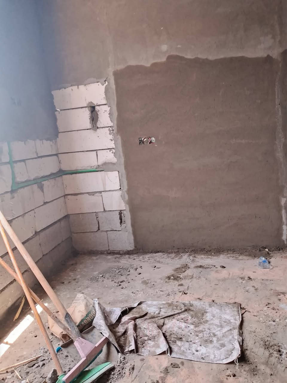 لبخ. مخمر. بياض.  متر.  8 مساطر.    
لبخ. فقط 5. بياض. 3
***********
