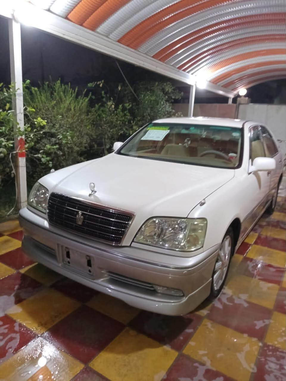 السلام عليكم
ملكه 2001 اربع دكَم
فود مواصفات عدا الفتحه كرستال اصل
مكينه ديقور الجبير
رقم بغداد انكليزي بسمي مداور ثاني يوم قرار 102 مع /150 وبيها مجال
للاستفسار /***********
