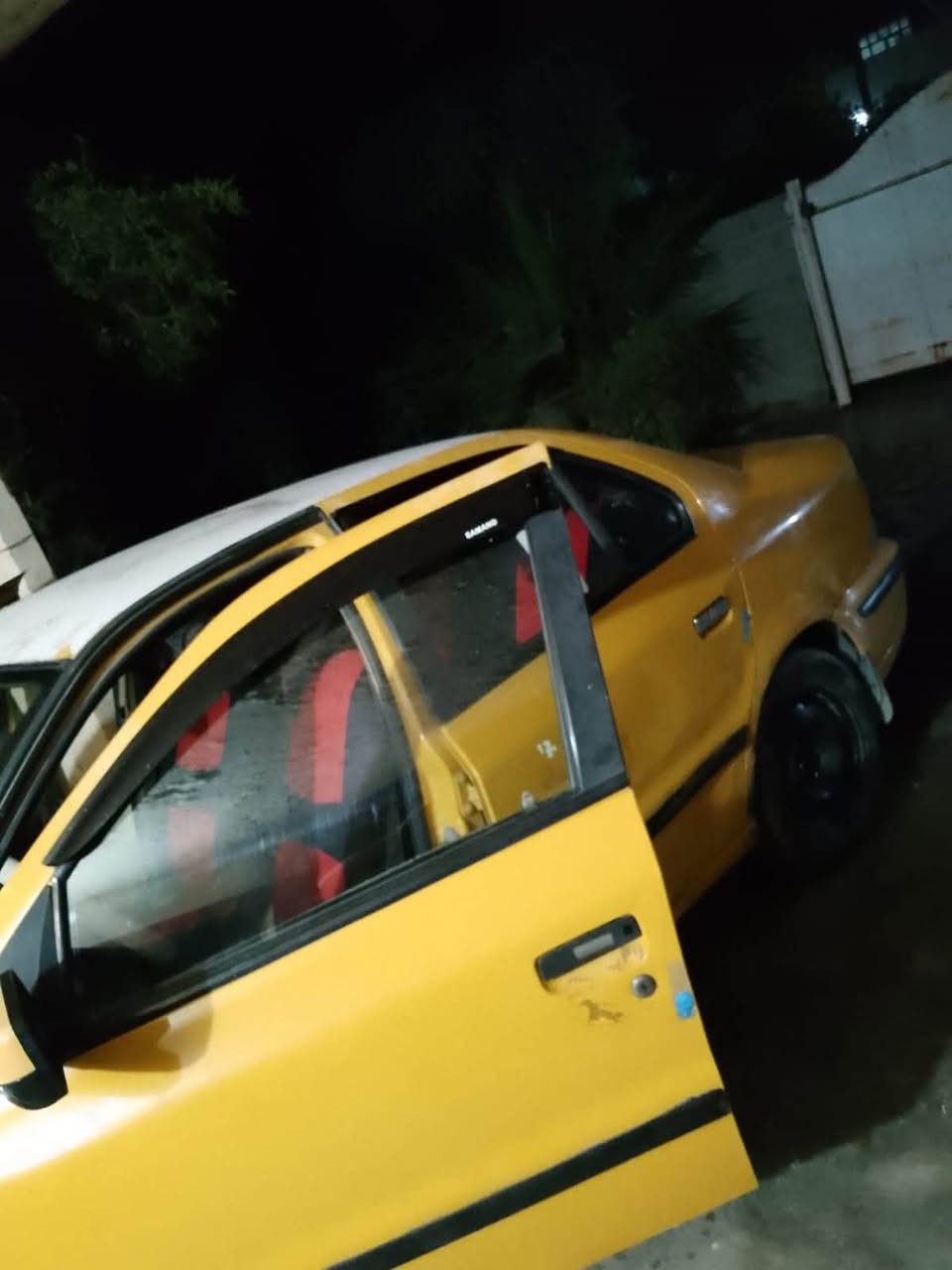 سمند موديل 2011 محرك فرنسي سياره جاهزه مال شغل اي عيب مابي رقم بغداد باسمي تحويل ثاني يوم سعر 32 وبي مجال  استفسار اكثر رقم ***********
