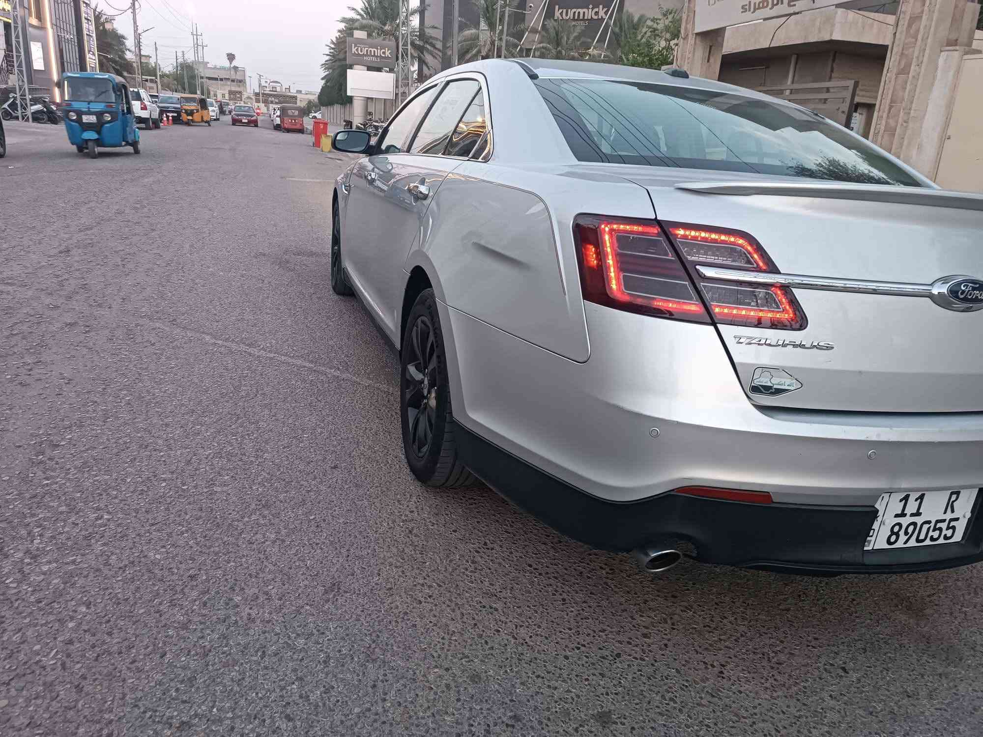 فورد توريس ٢٠١٥
حادث باب السائق 
گير محرك حدادة مكفول 
المواصفات 
مري كهرباء 
مري هيتر 
تبريد ثلج 
كراسي جلد 
كراسي كهرباء تدفئة 
تحكم ستيرن 
تشغيل عن بعد 
لايتات زنون 
حساسات خلفيه 
كاميرة خلفيه 
ويل كب١٨
شاشة دشبول صغيره 
باتري جديد 
رقم بغداد مشروع وطني 
السيارة كامله على الاخير 
السعر ١٢٠ ورقة والشراي يتصل على الرقم ***********
