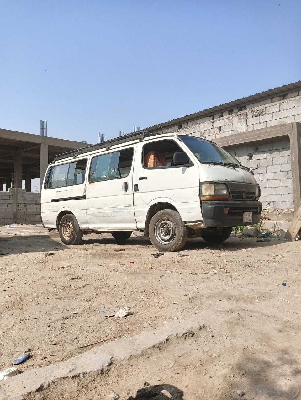 كيه هايس 96كازبريجو14راكب جاهزة بالبصرة رقم حمل بغداد ما عليها هيؤة مصفرة سعر 30 راعي يريد تحويل***********
