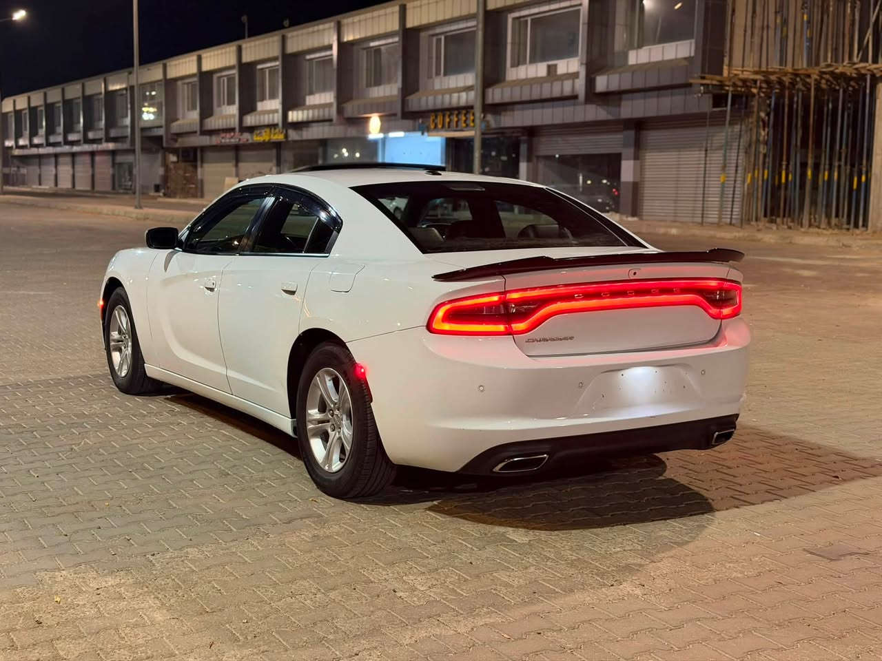 جارجر SXT بلاص موديل 2022 
فول الفول 
رقم سليمانيه   الجديد بسمي 
تحويل ثاني يوم
مواصفات 
محرك 3600 (V6)
تشغيل عن بعد 
كشنات جلد 
سلايد (فتحة )
شاشه وسط
كاميرا دوارة
كرسي كهرباء تبريد تدفئة
كشن خزن 
ويل 20 رياضي
تحكمات فوول  
تبريد قطعتين وبعد مواصفات ال sxt بلاص معروفة 
حادثه بصيط جدن جاملغ السكن فقط بدون ايرباك كفاله الباقي 
السعر 238 
مكان السياره ديالى خانقين
رقم صاحب سيارة ***********
