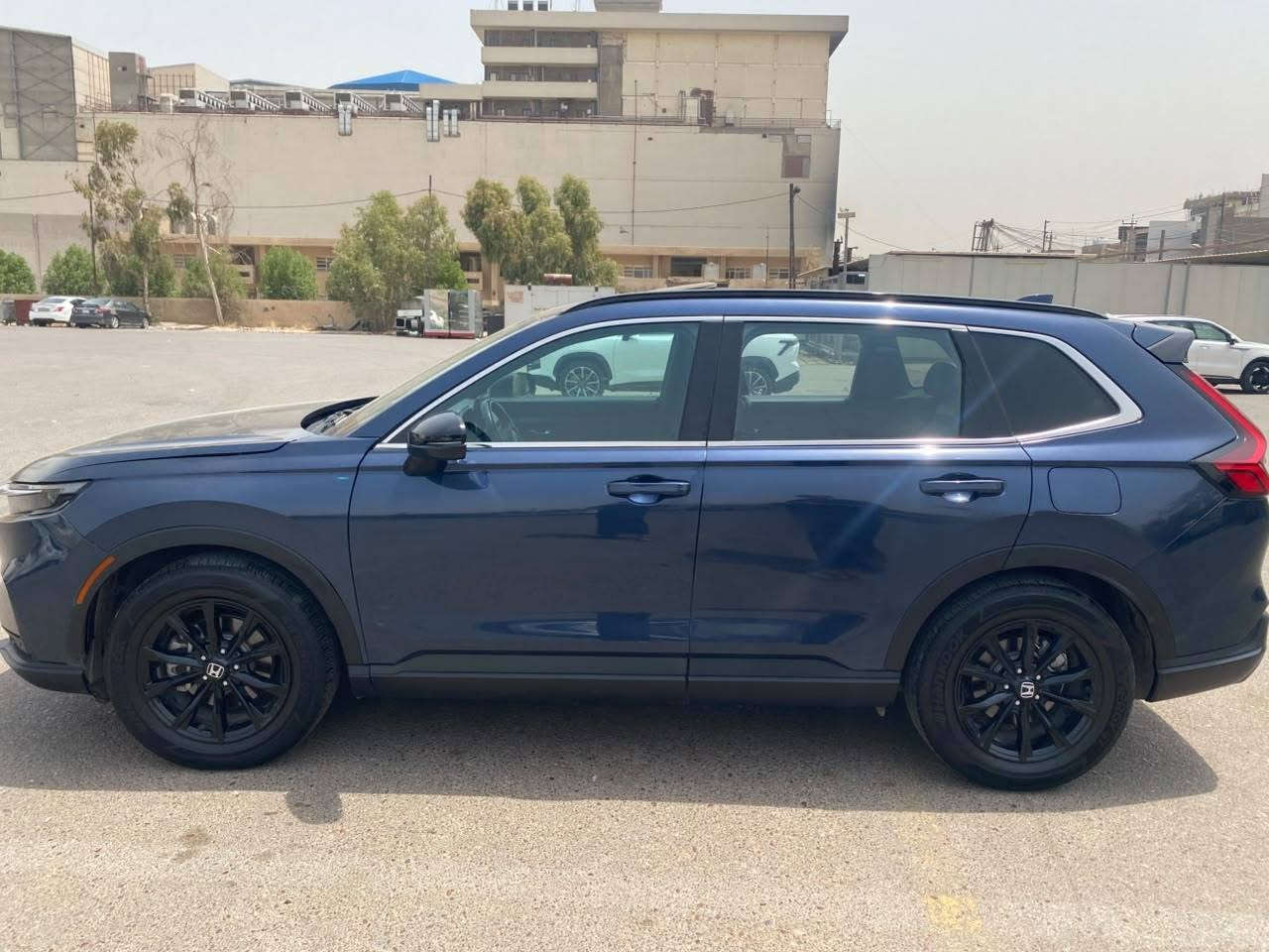 هوندا سي ارفي 2025 هايبرد. سبورت L فول مواصفات  ماشية ٧٠٠٠ ميل قابل للزيادة. مبدل بنيد فقط. الجاملغ الأيمن معدل بارد بدون صبغ. للبيع ٢٢٠. او مراوس بسيارة سعر اقل. للتفاصيل واتساب ***********.
