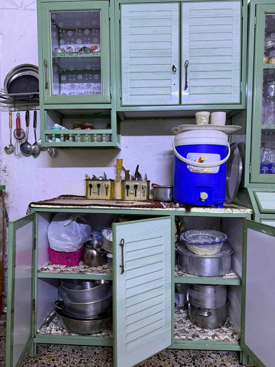 السلام عليكم كاونتر مستخدم لبيع داخل مالته نضيف ارتفاعه 200سم و عرضه 180 سم سعره 150 الف و بي مجال 
رقم الهاتف لستفسار 
***********
مكانه بغداد مدينه الصدر قطاع 23
