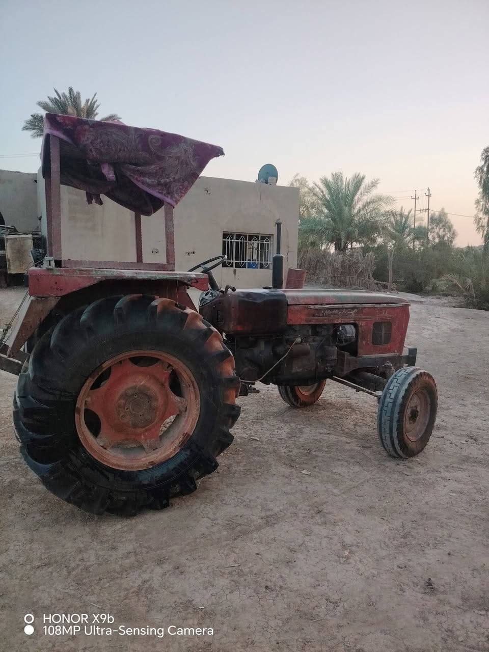 للبيع عنتر حجم٧١مكفوله كفاله عامه موديل ٨٧للستفسار اكثر*********** قير موجود على فيس

نص مكتوب في الصور:
- HONOR X9b
- 108MP Ultra-Sensing Camera
- O HONOR X9b