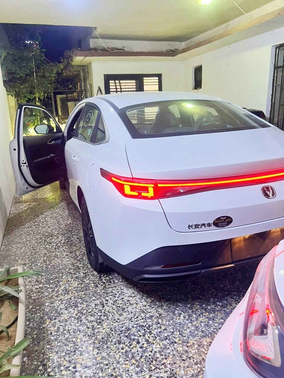 🚘 للبيع شانجان ايدو بلس 
موديل 2026 – بدون رقم
🔥 سيارة عصرية بمواصفات مميزة وتجهيزات متكاملة!
أبرز المواصفات:
🔋 بطارية 145 كم
🔑 بصمة وتشغيل عن بُعد
🖤 كشنات جلد داخل أسود
💺 مقعد السائق كهربائي
📱 شاشة تدعم اللغة العربية 
وApple CarPlay وAndroid Auto وكافة التطبيقات
❄️ ثلاجة وسلايد
⚙️ كير تعليق
📡 حساسات خلفية وحساس إطار
⛔ ويل حجم 17
✨ وبقية المواصفات المعروفة
📍 العنوان: بغداد – العامرية
📞 للاستفسار والتواصل:
    ***********

⚙️ مواصفاتها والتفاصيل اكثر
داخل الرابط 👇
https://www.facebook.com/share/p/19YmwAZE2P/
كار ستور | Car Store
منصة أعلانات سيارات فقط 🚗
