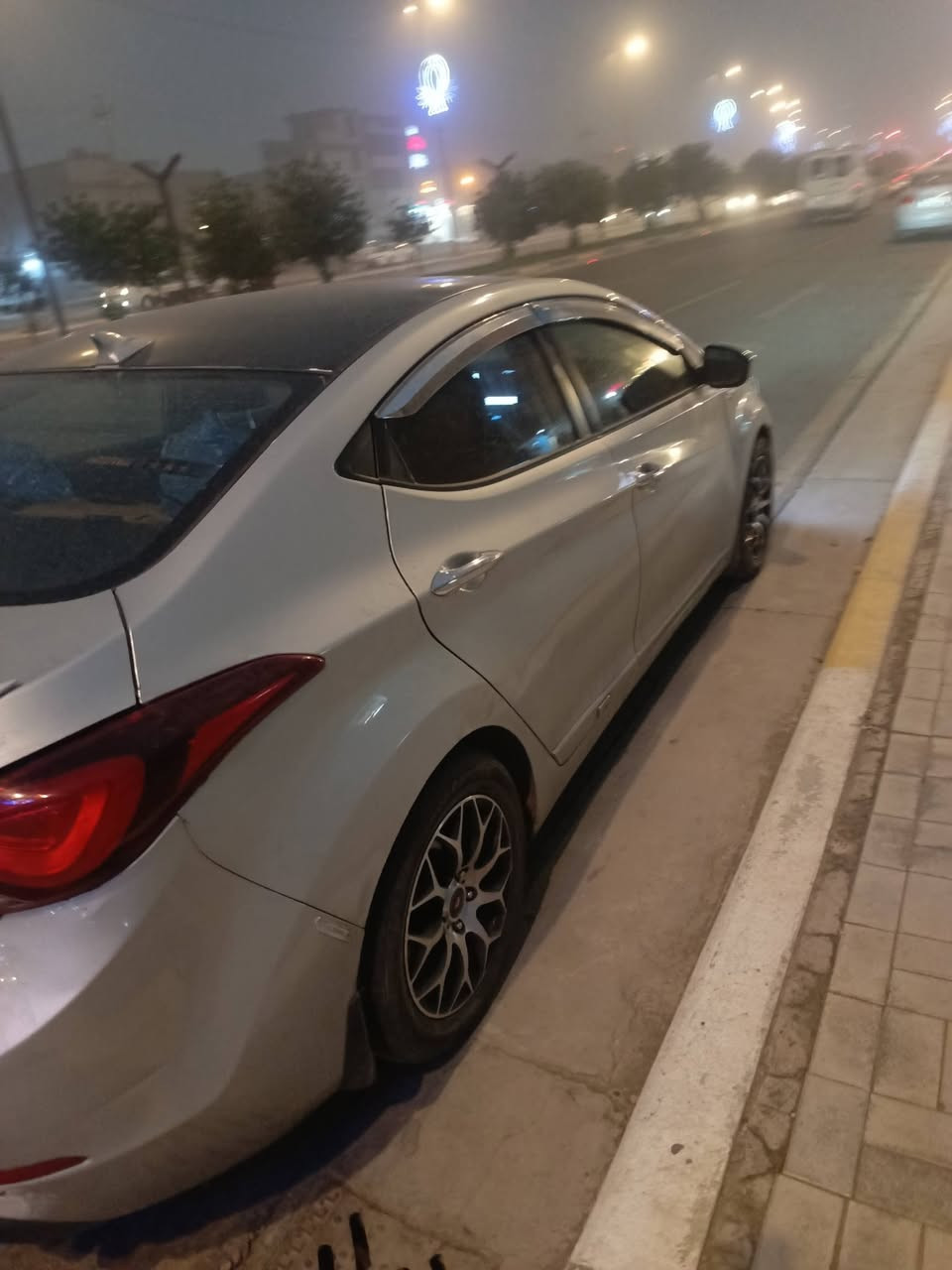 الانترا ٢٠١٥ • مشيه ٧٦٠٠٠ • رقم بابل