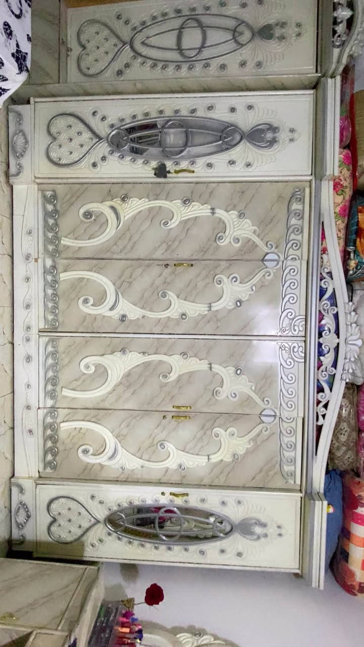 غرفة أخشاب • الناصرية سكك • بيه مجال