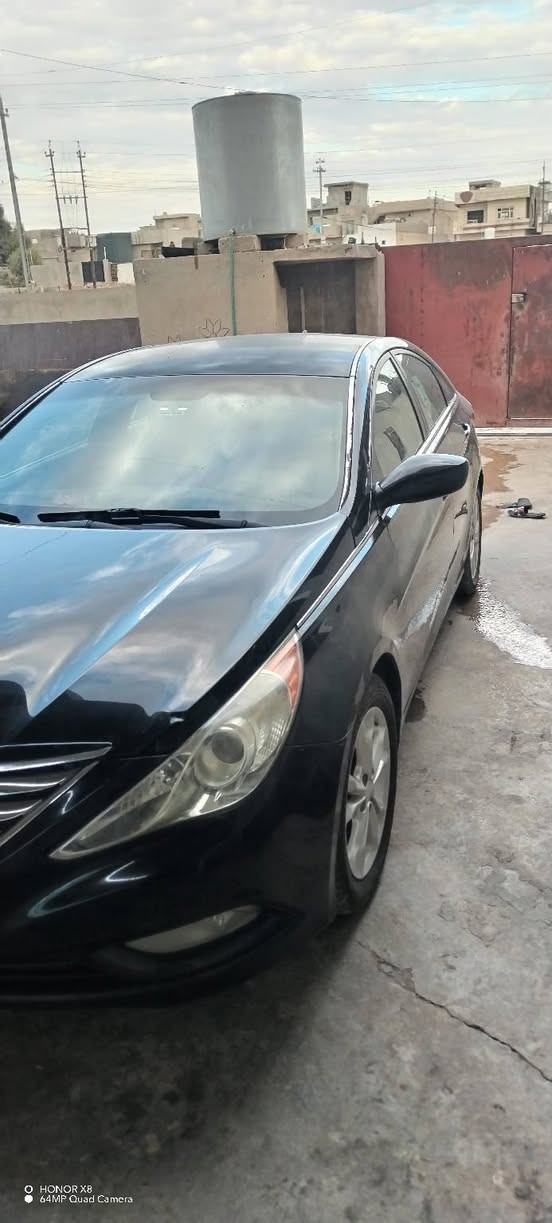 سوناتا رقم نينوى للبيع اومراوس بكيا حمل حسب الاتفاق السيار نضيفا بس بيها شبر بل جالغ المامي ***********

نص مكتوب في الصور:
- O HONOR X8
- 64MP Quad Camera
- O HONOR X9 64MP Quad Camera
- HONOR X8 64MP Quad Camera