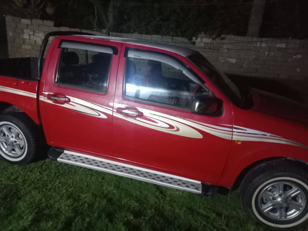 السلام عليكم بيكم كريت موديل 15بيها صبغ مكانات شي قليل بلاديه سياره جديده مال جناي جاهزه اي نقص مابيها تبريد ثلج خير من الله وترهم مراوس حسب القناعه عنوان ديالى ناحية السلام سعر ٥٨وبيها مجال اني مكلف بل نشر صاحبا ابوسهيل العنبكي***********رقم ديالى دولي
