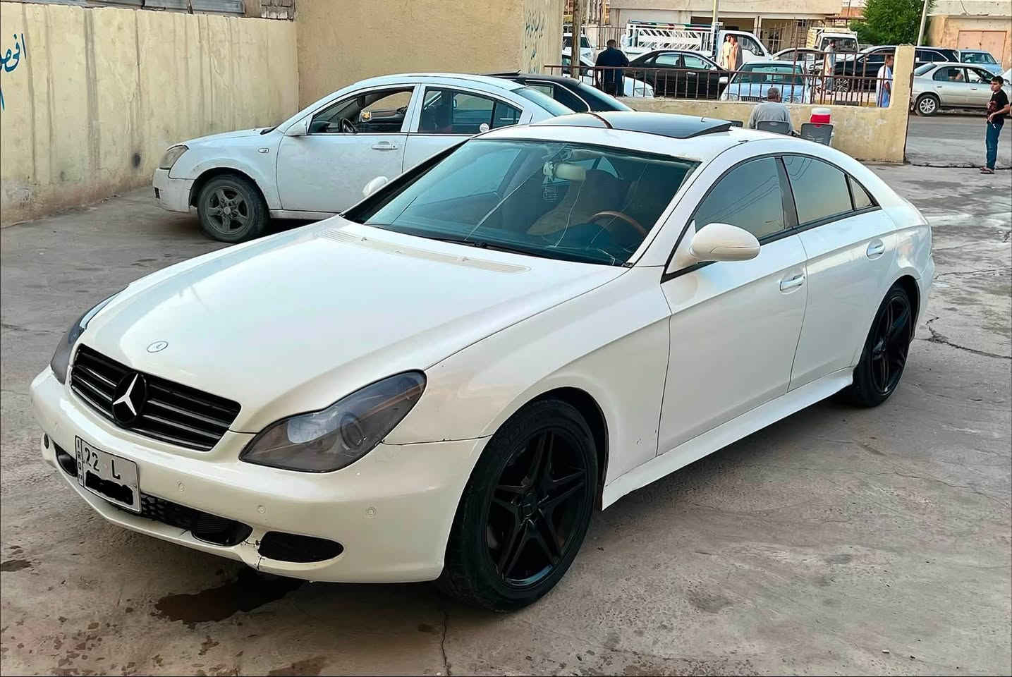 السلام عليكم للبيع مارسدس ادوات ادوات
كص قماره فقط  بدون حادث 
متوم رقم اربيل نكليزي  سنويه لل28
مارسدس 320 /cls .219w موديل 2008
مكينه 6V /3500مكينه وكير شرط بلجيس 
تخم تاير جديد صدر جديد 
سلايت 3طكات شغال  
مري شفط تحكم كهرباء 4بصمات 
كشنات كهرباء ستيرن كهرباء 
ويل رياضي M18 
تبريد بس غاز تدفئه شغاله 
مسجل شغال 8سماعات جوم 4شغال 
سياره حيل حلوه شكل رياضي شبابي 
للبيع او مراوس حسب القناعه 

#السعر 46 وبيها مجال 

مكان السيآره صلاح الدين بيجي 
رقمي ***********
