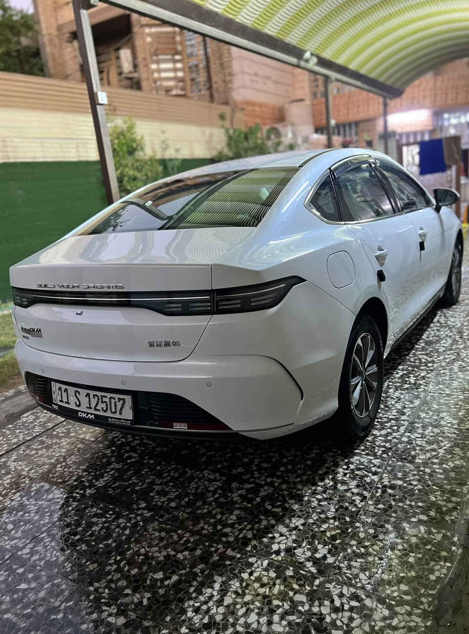 بي واي دي دستروير 2025 رقم بغداد تحويل
Byd 05 
السيارة كفاله عامه على وضع الزيرو الممشه الكلي 9 الاف 
كامل ملحقات             (( بانزين - هايبرد 🔋-كهرباء ⚡️))

المواصفات
بصمة وكارت وتشغيل عن بعد 
قطعتين تبريد امامي خلفي 
شاشه قلاب 
داخل ابيض وكشنات رياضي 
گير ماوس 
سايد بريك دكمه 
تعدد انظمة القياده 
ليد نهاري والمصابيح ليد 
كاميرا خلفيه دواره وحساسات 
تحكم استيرن جهتين 
وبعد مواصفات 

السعر : 21.200 واحد وعشرين مليون وميتين 
للاتصال : *********** 
العنوان : بغداد
