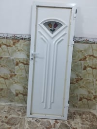 باب • نضيف