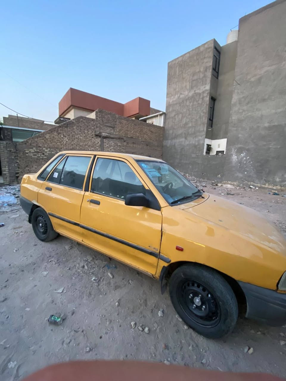 السلام عليكم سايبة ٢٠١١ رقم انكليزي مصفرة هيئه وغرامات تحويل مباشر سيارة كير ومكينه مكفولات جدد منضومة تبريد جديدة شواصي بلادية بدون قطرة لحيم سيارة شغالة نكرة نقصهة الضفيرة بيهة جطلات مكاني بغداد سعر ١٨ ورقة وبيهة مجال حك جية مكاني بغداد
