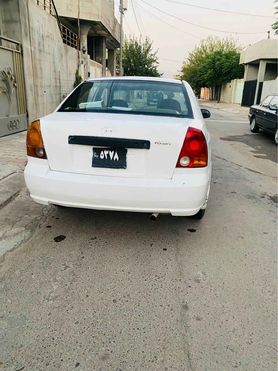 هۆندای ئەكسێنت ٢٠٠٥ 
ساغ ساغە
لۆك 
تەبریت بەشەرتی بەستن لەسەر سویچ
كامل مەسروفكراوە 
بەنزین زۆر زۆر كەمدەخوات
ماڵی فەقیرە
كارەبای گشتی بەشەرت
دەعم و لێدراو وەرگەڕان بەشەرت 
گێڕ و مەكینە بەشەرت
هەرزانەو لەسحردایە
*********** بشدار, السليمانية
