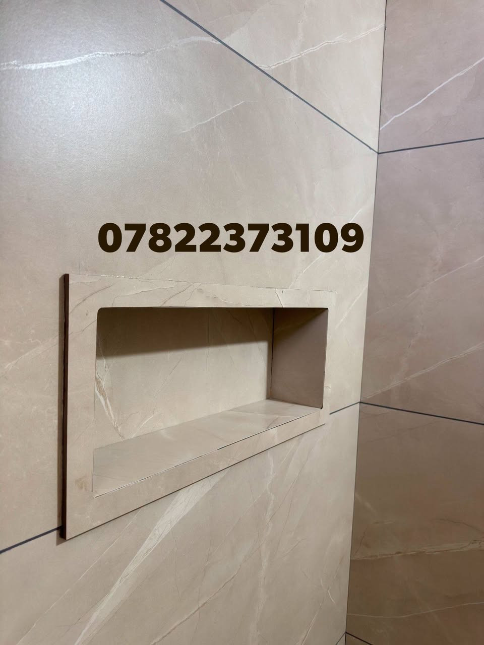 عمر المحمدي هذا بعض من عمالي يارب ينال عجابكم شغل سيراميك و بورسلين مرمر كرانيت كاشي لوح باركيه شغل درجة أولى رقم تلفون 
***********
***********
