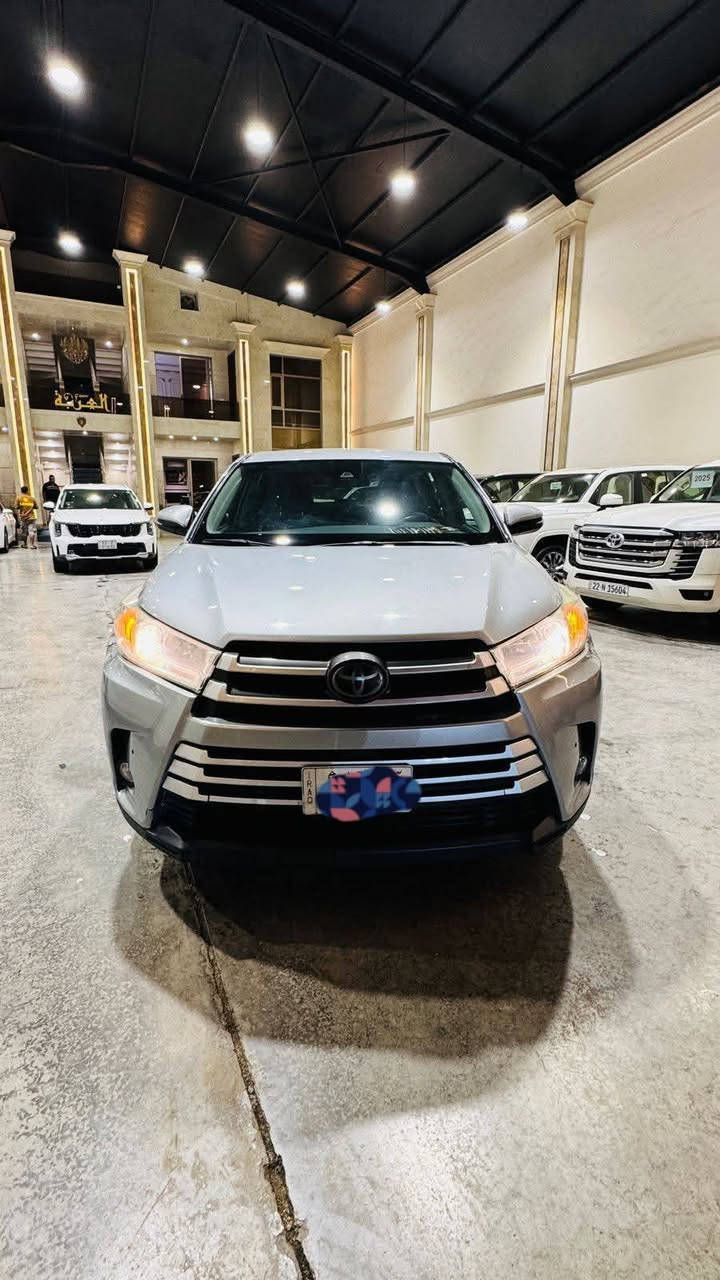 تويوتا هايلاندر للبيع - ٢٠١٧
• نوع السيارة: تويوتا هايلاندر (Toyota Highlander)

ماشيه 130

• الموديل: 2017

• الفئة: LE

• المحرك: 6 سلندر

رادار 

 تحكمات ستيرن 

 دبل اكسل

(بيها صبغ بنيدر وبارد بالجنطة كما مؤشر  )
السعر 22.000

***********
