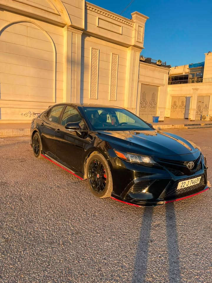 السلام عليكم
للبيع Toyota Camry TRD Red Line

V6 – 3500cc 🚀

تويوتا كامري TRD ريد لاين

السيارة فل فل مواصفات TRD

⸻

⚙️ المواصفات:

* شاشة كبيرة

* Apple CarPlay

* كراسي جلد + كهرباء

* أحزمة أمان لون أحمر بلادي

* كشنات مخطومة TRD بلادي

* لايت أوتو

* رادار أمامي + خلفي + جانبي بالمرايات

* تحديد خط الشارع

* تبريد لمس

* مودات قيادة: Normal – Sport – Eco

* Hold Auto

* بصمة تشغيل + بصمة أبواب

* تشغيل عن بعد

* شفتات ستيرن

* قير 8 نمر

* لايتات زينون

* باك لايت LED

السيارة مختمة TRD بكل مكان وبيها هواي مواصفات إضافية

⸻

🔧 الإضافات:

* سكوب جام خلفي

* سكوب جام جانبي

* مرايات باتمان

* دوسات بلادي سبورت

* لحية أمامية سبورت

* دفيوزر خلفي

* دبل كزوز TRD

* ليدات داخلية (سعرها $200)

* داخل كامل فورج + شامو ($100)

* سستم صوت كزوز بلادي من الشركة

⸻

🛠️ الحالة الفنية:

* مكينة + قير بشرط كامل

* لا فتح

* لا بخار

* لا صرف

* ضخـم حدادية كامل جديد بشرط تراي للبصرة

* درايف شفت كله بشرط

* هزة + فحص + سنوية كله جديد

* تحويل بشرط ثاني يوم

⸻

📝 الملاحظات:

* شبر كلير بجماعة خلفي

* باين جهة السايق مبدلات بلادي نفس اللون

* إيرباق طاك فقط (برده)

* بجم كيس برغي (مامفتوح)

* حوض كيس بشرط

* دواخل: شبر داخل باب فقط (بشرط الصوت مال الهواء

مكان السياره صلاح الدين 

السعر 215 وبيها ومجال 

الاتصال

***********

***********
