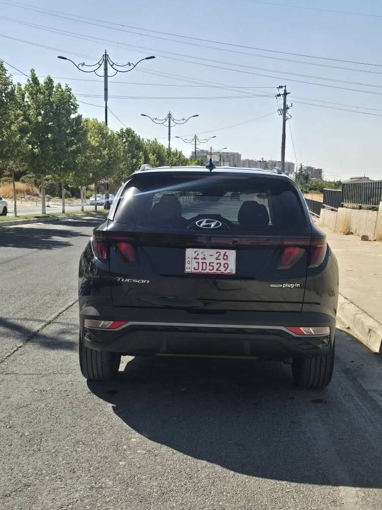 هوندا تکسون . مودئل 2024 . بونید و جملغ سبغ بئ داخلی . ماصفات . SE  . بصمە و شغال . دەبل اکسل . کوشن کارەبایی و هیتر. سندوق شفت . رادار . حساس . 3 مود هایبرئد و شحن و پایزین . 
سعر 180 مجال . موبایل *********** دهوك, العراق
