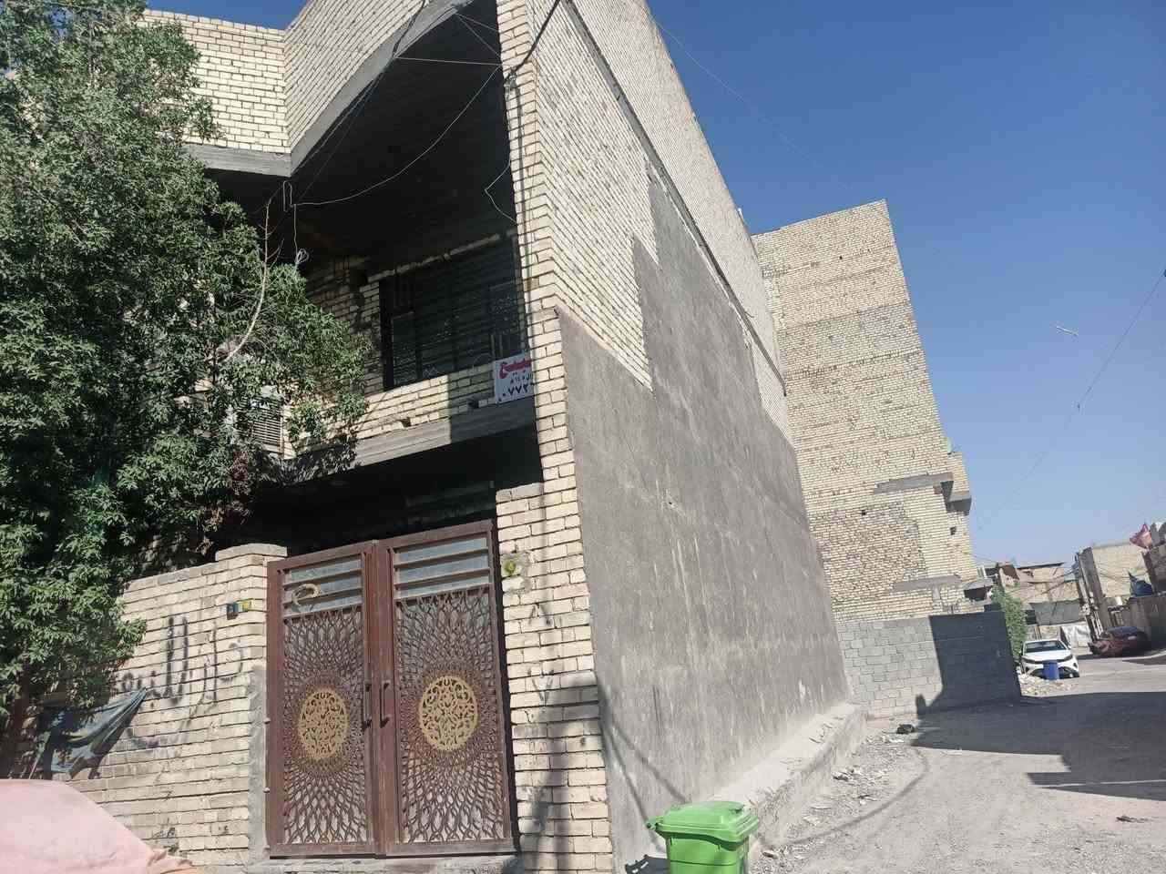 سلام عليكم دار، لللبيع مساحة الواجهية ١١ والنزال ١٤٫٥ العنوان أم الكبر والغزلان رقم هاتف ***********
