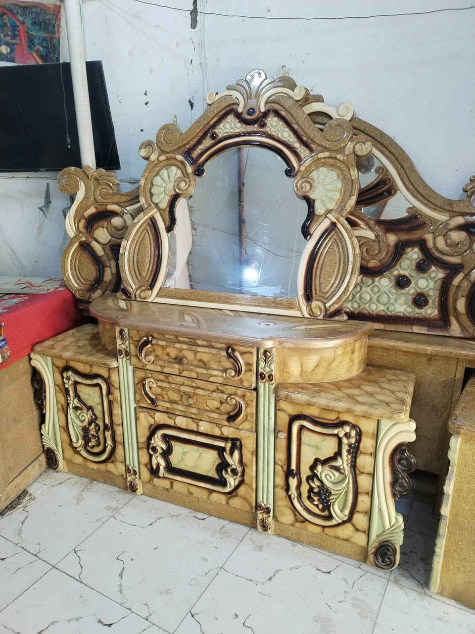 غرفه نجار البيع. اخت جديد سعر850تصال***********ناصريه مركز
