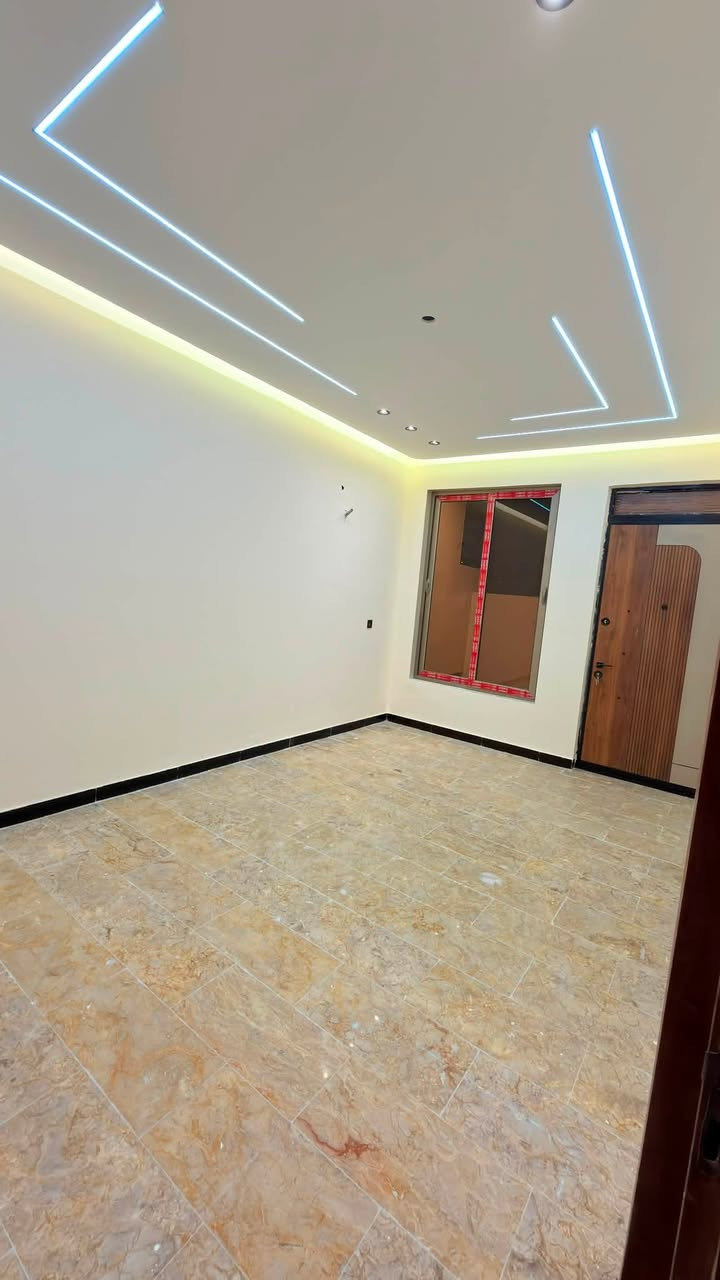 ‏السلام عليكم 🙋‍♂️ مشتملات ‏عدد اثنين للبيع 🏢
‏ حي الجهاد الأساتذة على أربع شوارع 🚦 مباشر كل مشتمل مساحتها 100 متر 📐 الواجهة خمسة نزال 20 📏 محتويات كل مشتمل 5 نوم صحيات عدد 2 🛏️
موقع مميز جدا 🌟 بناء حديث 🏗️ بعدة على قيد الإنشاء 🏗️ الاستفسار 📞 ***********
