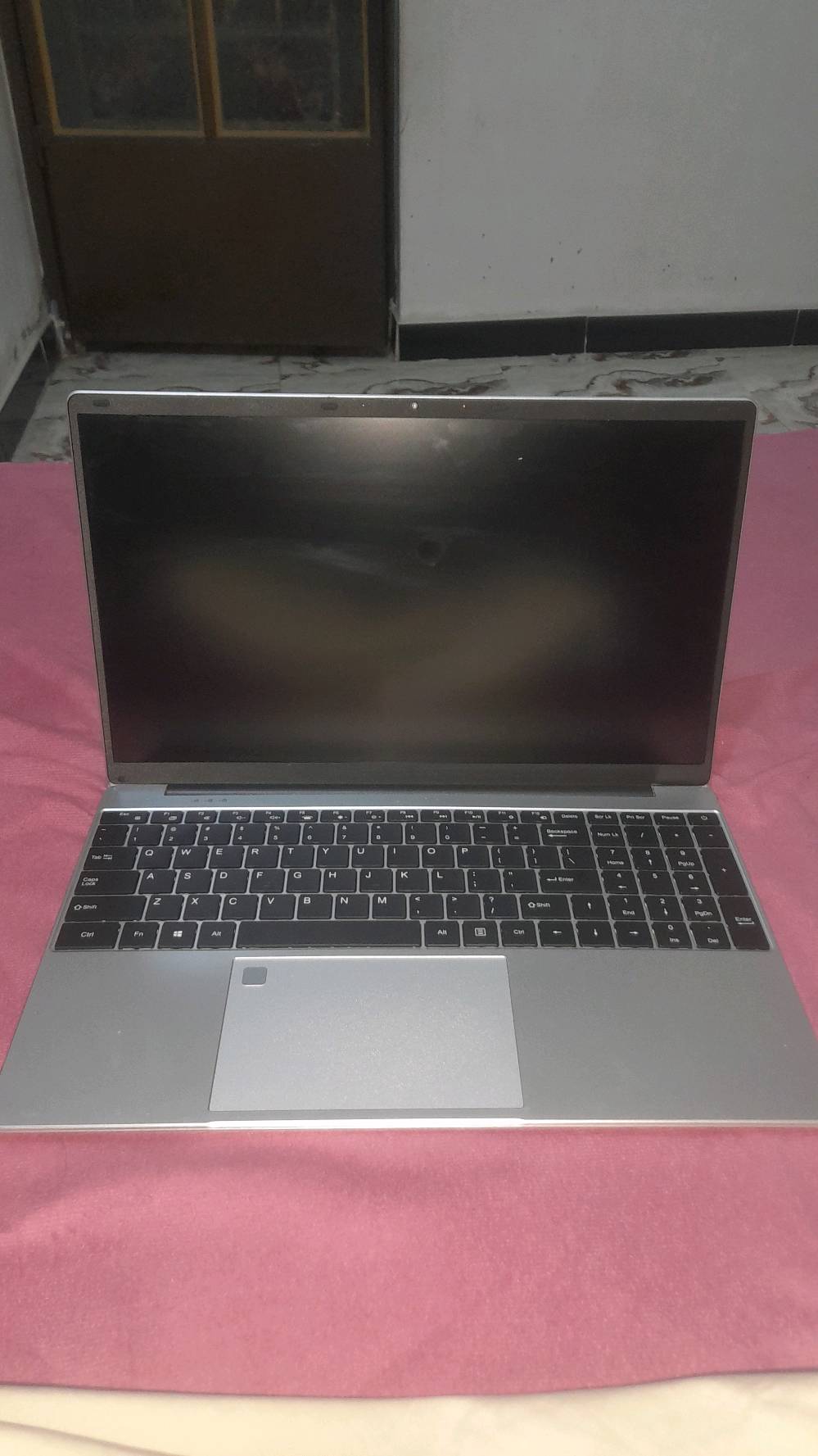 لابتوب اخو الجديد  استخدام شخصي قليل 

الموصفات 

RAM : 16MB . 
. المعالج: lntel (R) N95(4 CPUs).~1.7GHz
. نظام التشغيل : Windows11 Pro 64Bt
. المساحة التخزينية : 512GB
. حجم الشاشة : 15.6
. كيبورد مضيئ + بصمة اصبع 
. حجم البطارية 5800mAh 
. دقه الشاشه 1080×1920 
 . كرت الشاشة مدمج 

🔴300 قفل 
🔴المكان بغداد 
🔴يتوفر خدمة توصيل 
🔴للاستفسار واتساب : ***********
