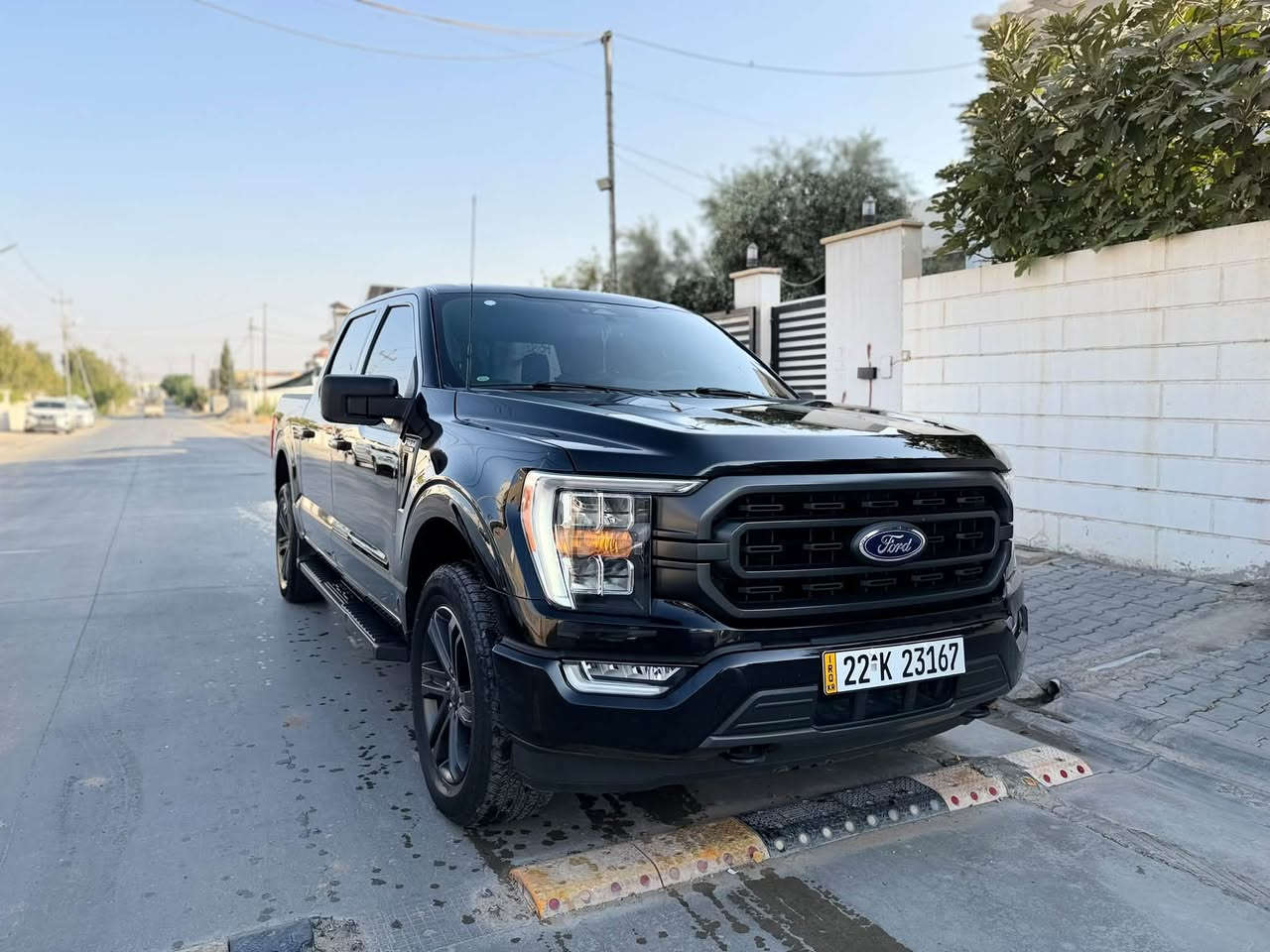 ﷽
بيكم فورت ايف ١٥٠ F150 XLT 2023 
سياره مواصفات xlt فوول مواصفات عدا سلایت
المواصفات سياره 
1-کراسی جلد + کراسی کهرباء
2-استيرن فوليوم
3-لايتات ليد + عدسه + بلاجكتور 
4-شاشه كبير تلفزوني 
5-كير عادي ٨نمر+ اوتو + كير طياره 
6-کامرة + حساس + رادار 
7- اوتو هولد + بريك بصمه
8-بصمه + شغال تشغيل عن بعد
9- تبريد مركزي ❄️ 
10-مرايات كهربائيه + و ضد فوول 
11- دبل سلايد 
12-تراكشن كونترول 
------------------------------------------
كير + محرك + كهربائي + تبريد + شاصي ، كله بشرط مابي دينار مصرف دعامي لل دعامي بشرط سيارة مكفوله كفاله عامه بشرط جديد جديد بمعنى كلمه ساره بل واقع احلى من صور بدون صبغ بدون تعديل بدون تبديل بدون حالوب و رصعات ماشي ٤٤ الف ميل حقيقي بشرط كومبويتر 
------------------------------------------
محرك سياره ٣،٥ تيربو المرغوب بشرط ما مفتوح بدون اي عيب و اقتصادي لل بنزين 
رقم و سنوي ف فحص و هزه جديد تحويل ثاني يوم
مكان سياره : كركوك 
رقم الهاتف : ***********
او مراوس بل كامري او راف فور مديل حديث
