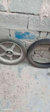 ويل خلفي مال إيراني  وتاير جديد حجم ١٨ مكان بغداد ابو اغريب 0780349599...