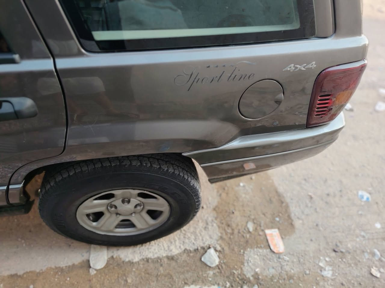 السلام عليكم جيب شيروكي فئه لاريدو موديل 2000 كلين بدون ظربه بيها خمس قطع صبع بدون حادث فقط لون مكينه وكير مكفولات مكينه ثمانيه بس انطيك شرط صرفها أقل من السته خير من الله تبريد ثلج تتفئه نار كهربائيات شلع شغاله سنتر لوك لايت زنون شاشه وكامره صدر امامي خلفي جديد أربع دبلات جدد تخم تاير حلو سبير السياره هورن يوكن رباعي ترايك لسليمانيه ابصملك بسمي السياره سنويه ل 2029 مصفره هزه جديده ترايها يخبل شلعه ومعدل تشيل التبليط امانت الله مراوس وأخذ فرق حسب القناعه لأن معتاز فلوس رجآرجآ قصط مابيع مكاني بغداد الزعفرانيه السعر 60 وبيها مجال ***********
