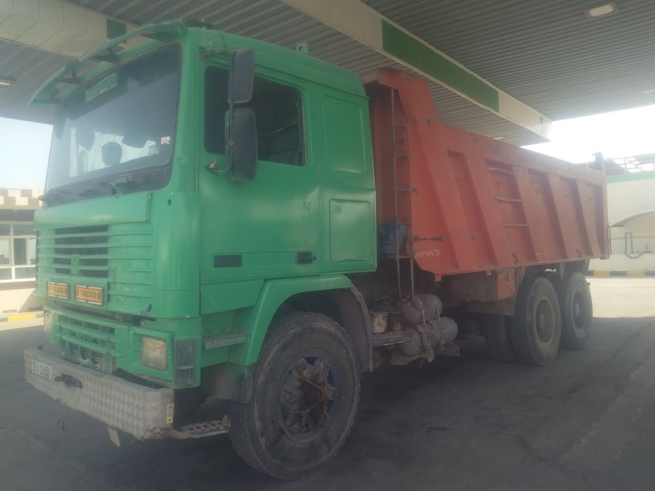 السلام عليكم فالفوf12 موديل 81 مكينه 21 كير4x4 مجموعه فراشه مال 89 للاستفسار الاتصال على الرقم ***********

